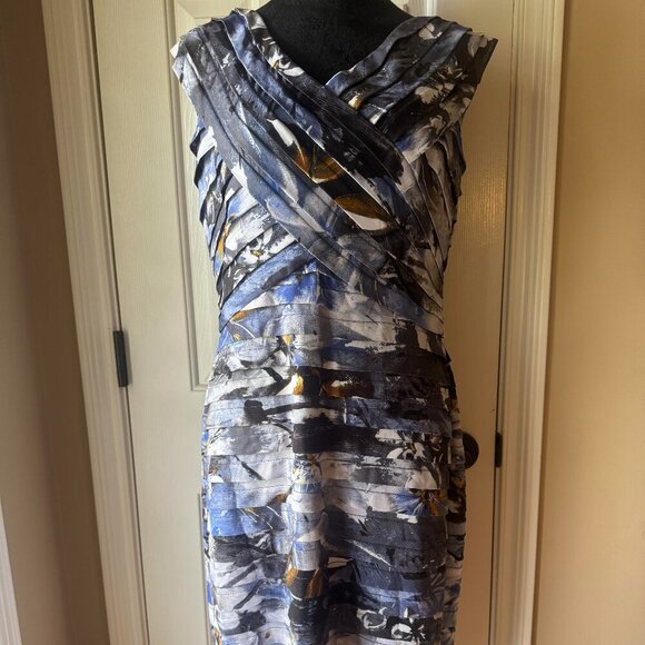 Adrianna Papell sleeveless V-neck midi dress Shutter Pleat size 14 - Picture 1 of 5